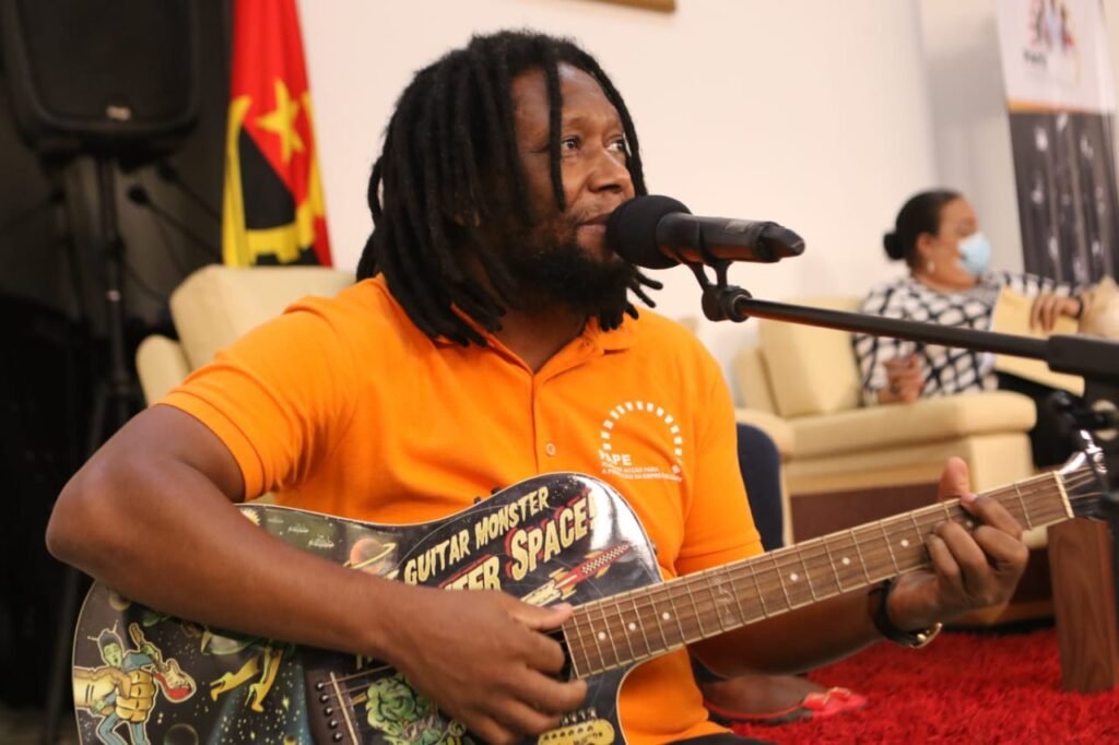 Walter Ananaz abraça causa do projecto PAPE