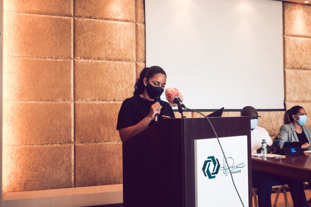 Carteira electrónica e-Kumbu já faz pagamentos em Luanda