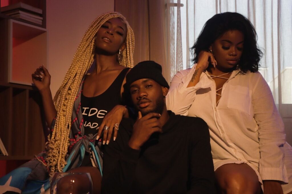 Serafina Sanches e Cilana Manjenje gravam videoclipe da música “Não vens”