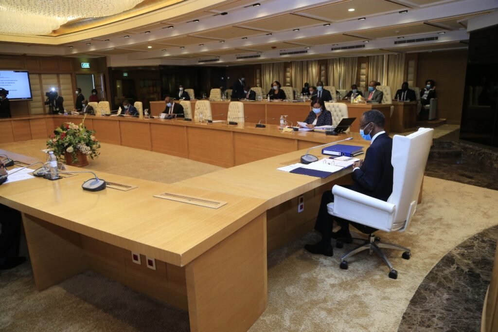 O Vice-Presidente da República de Angola, Bornito de Sousa, preside sessão ordinária da comissão nacional multissectorial