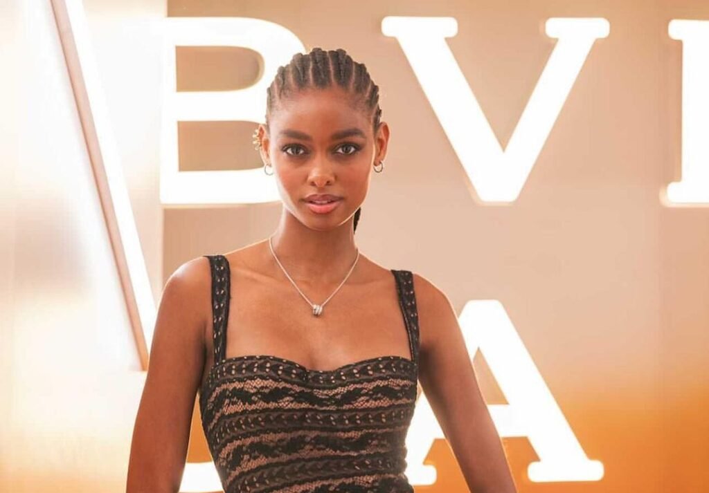 A elegância de Blésnya Minher no evento da Bvlgari
