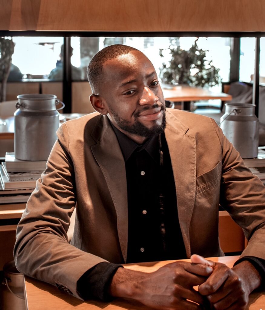 Moisés Ricardo Mpova prepara Propostas de Normas de Segurança do Trabalho como projecto para Angola