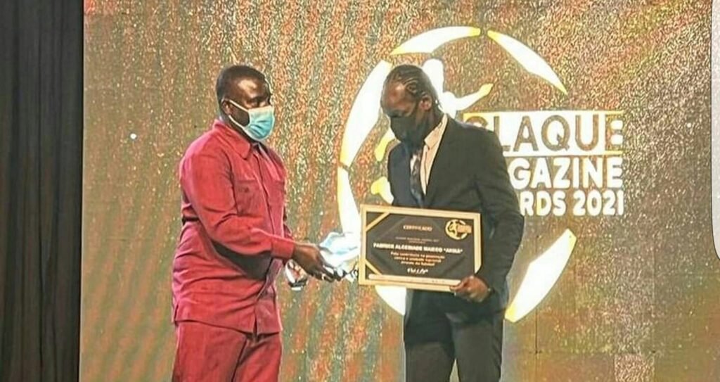 Akwá recebe homenagem pelo contributo dado ao desporto na 1ª edição da Gala Claque Magazine Awards