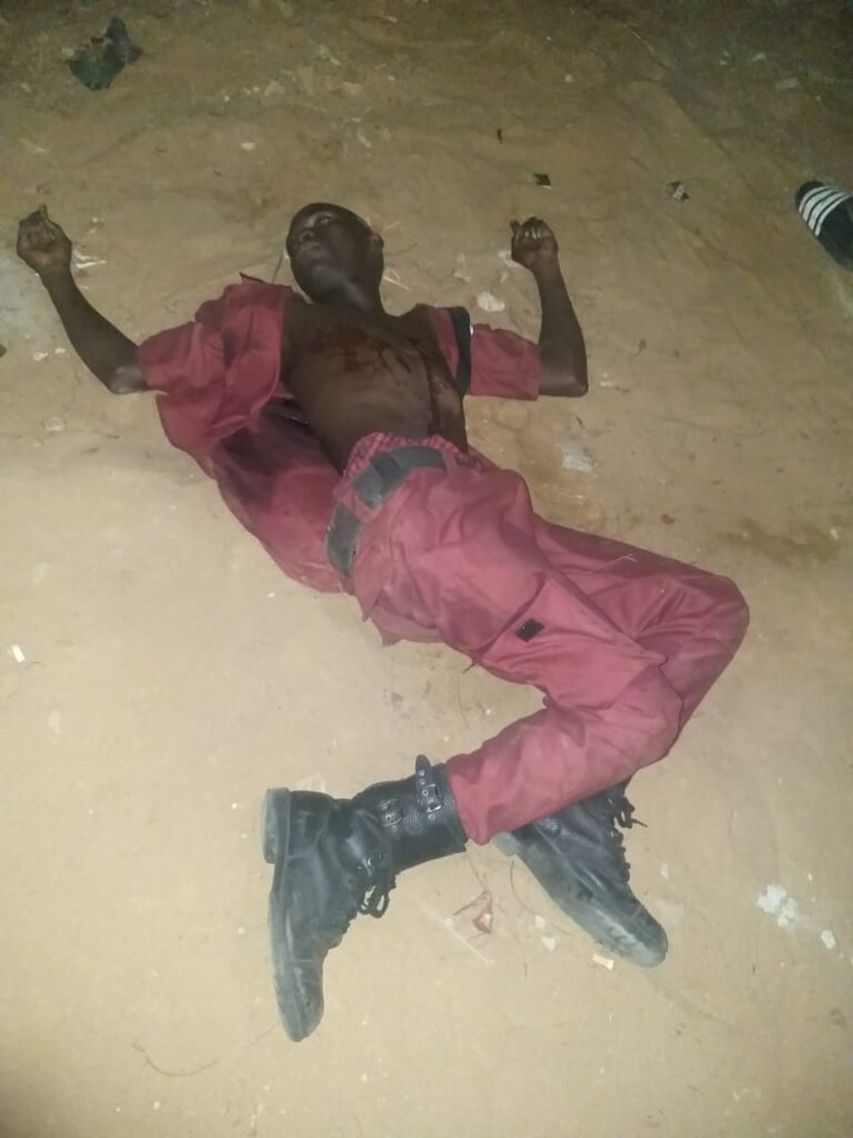 Segurança de restaurante é morto a golpes de faca por meliantes