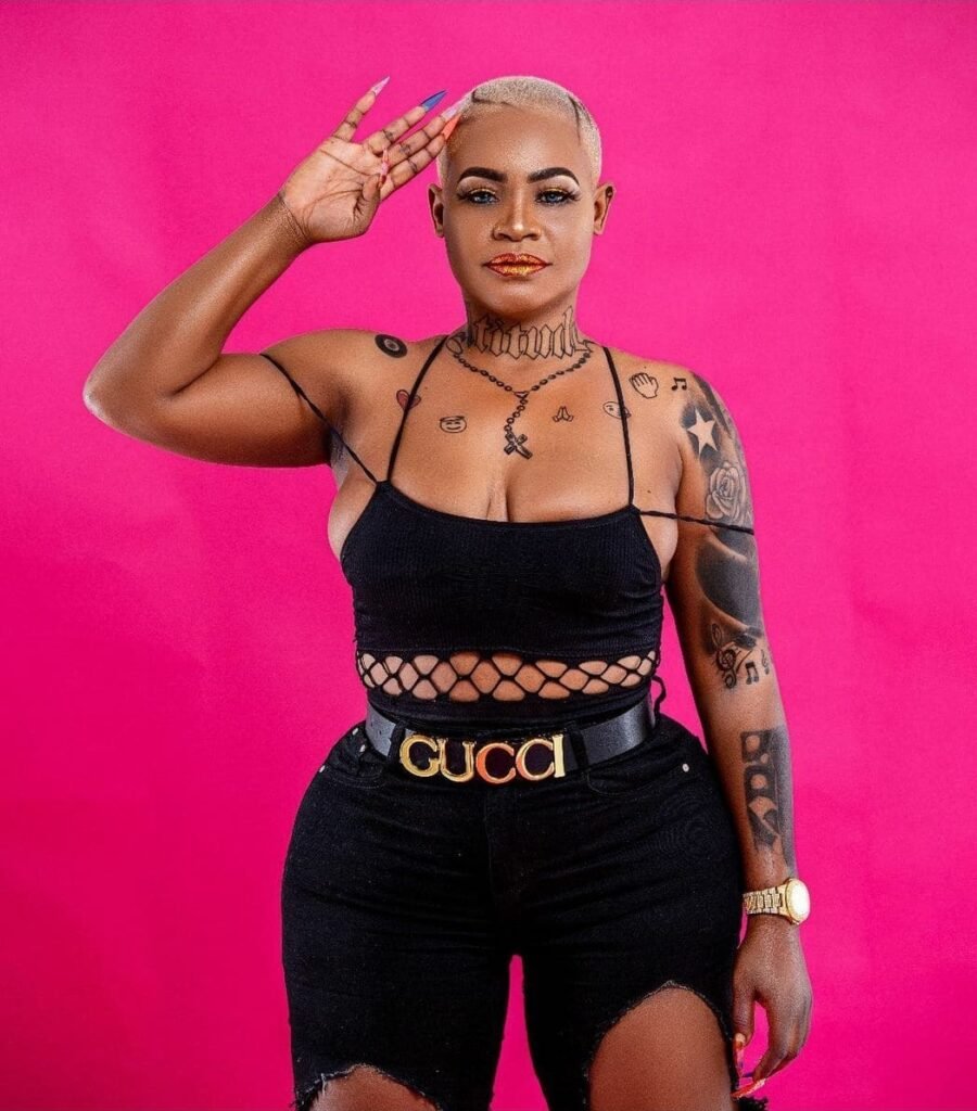 Flor de Raiz tem participação cancelada na telenovela angolana “O Rio” após vazar informações confidenciais