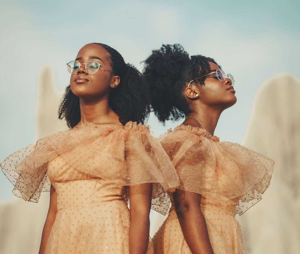 Double Grace disponibiliza novo single intitulado “Religião”