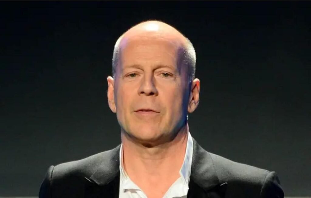 Bruce Willis pondera afastar-se da carreira após ser diagnosticado com afasia
