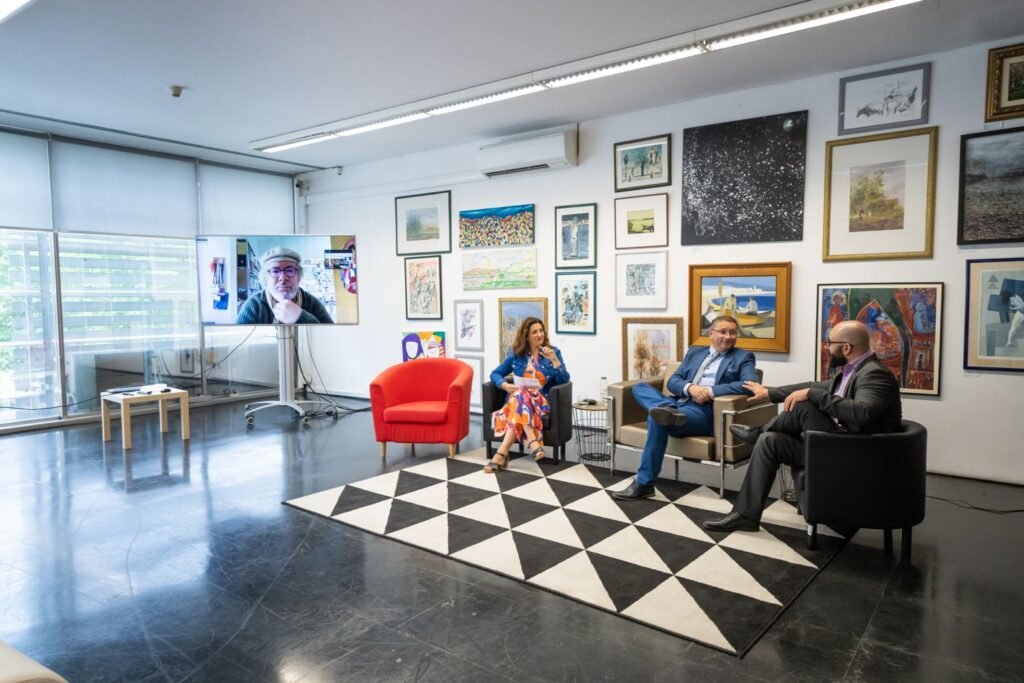 “Hoje em dia avalia-se a rede social do candidato para traçar o seu perfil” diz CEO de empresa de comunicação internacional