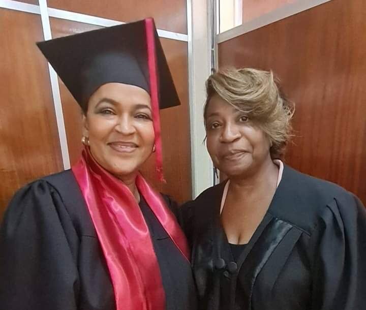 Jornalista Ana Lemos defende licenciatura em Comunicação Social e obtém 18 valores