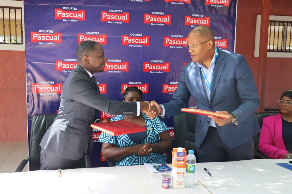 Projecto “Professor Pascual” pode beneficiar mais de 20 mil alunos