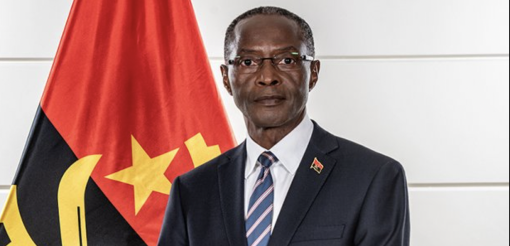 Bornito de Sousa apresenta melhorias após intervenção cirúrgica no olho esquerdo