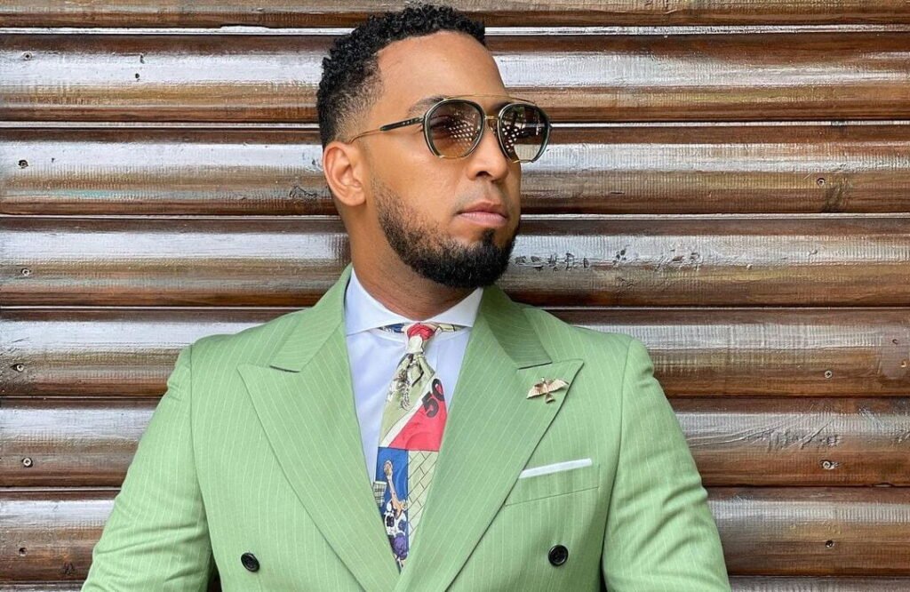 Biura aborda sobre alegria e auto-estima em sua nova música intitulada “Se mimar”