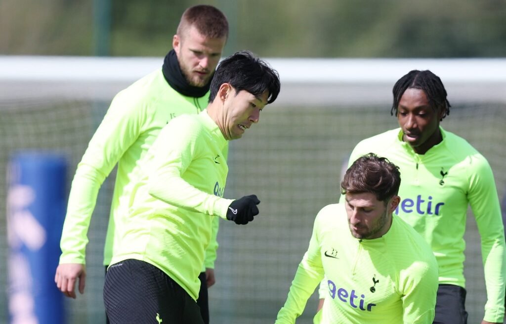 Jogadores do Tottenham querem devolver dinheiro aos adeptos após goleada