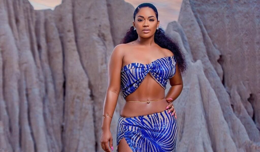 Elisângela Gomes conta experiência da maternidade “Bonito, mas muito cansativo”