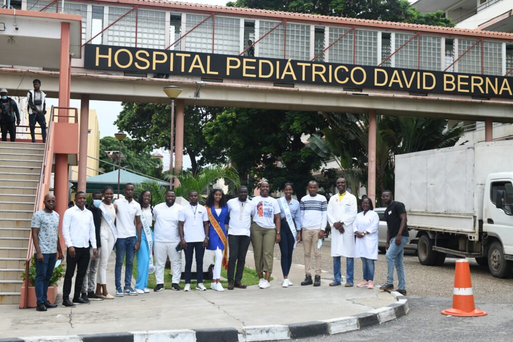 Natal Solidário: Empresa Divero Metal espalha alegria levando donativos ao Hospital Pediátrico David Bernardino