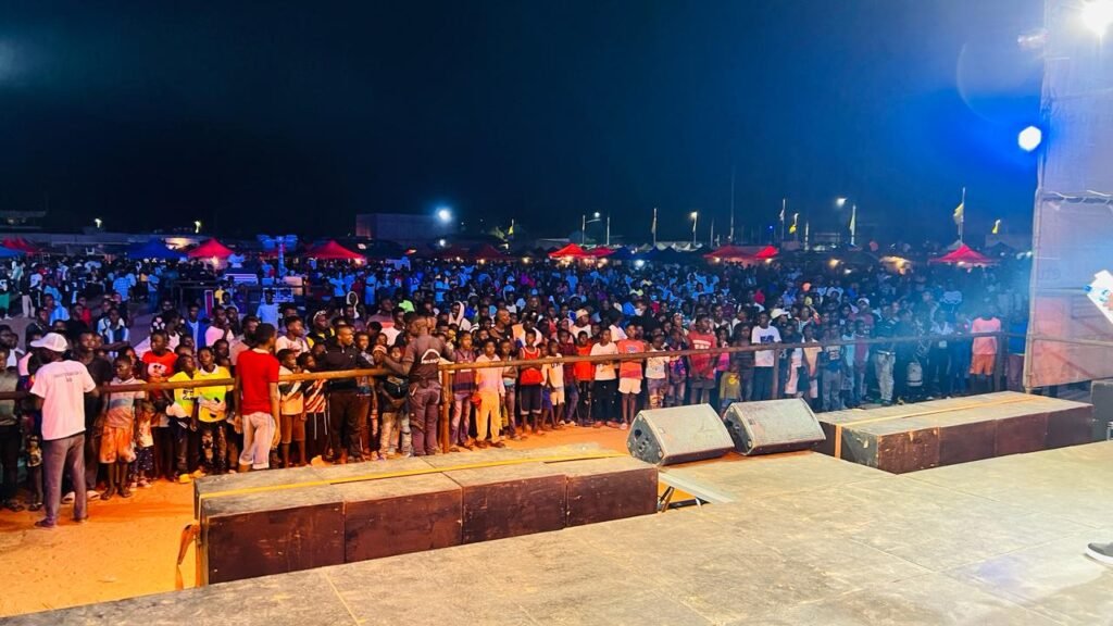 Show musical de celebração dos 50 anos organizado Produtora de Espetáculos Musicais JV Eventos do Jovem Empresário José Vilhena