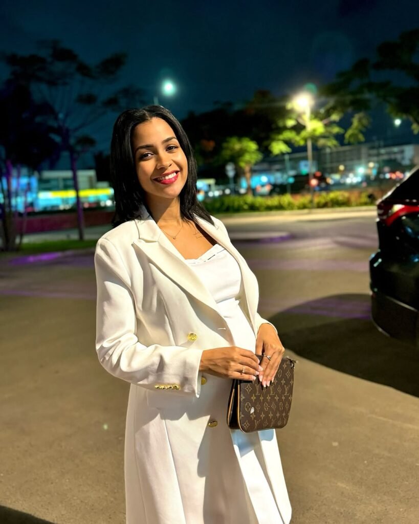 Gerilson Insrael e Sara Arvela Aguardam a Chegada do Segundo Filho