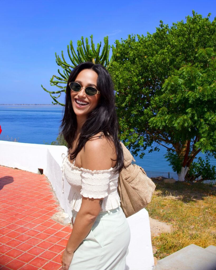 Rita Pereira encanta-se com a estrutura do novo aeroporto internacional AIAAN: “Achei-me quase a entrar no Dubai”