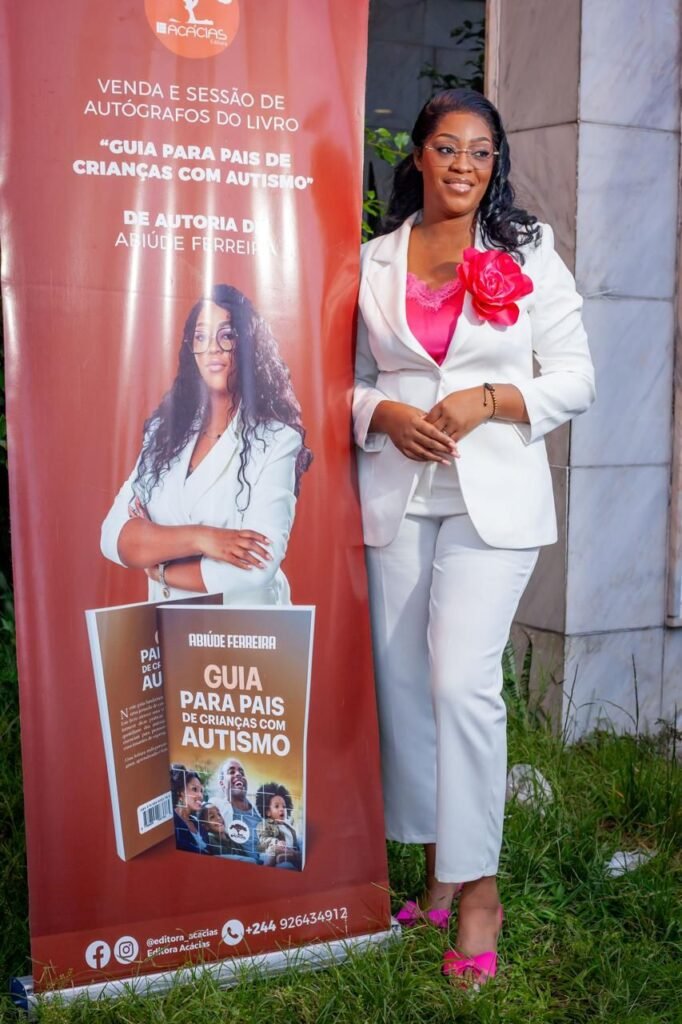 Doutora Abiúde Ferreira lança livro: “Guia para Pais de Crianças com Autismo”