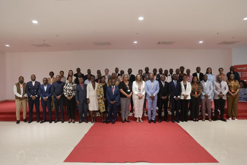 TAAG forma primeiros finalistas do programa de estágios “TakeOff with TAAG”