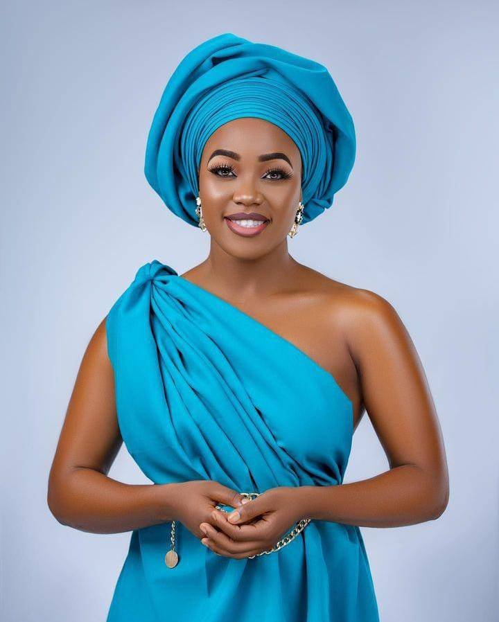 Jéssica Pitbull deixa mensagem enigmática nas redes: “Às vezes, é preciso fingir ser idiota para ver até onde vão os espertos”