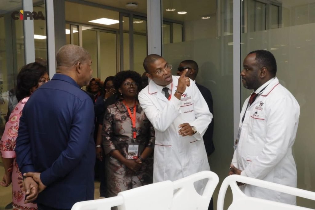 Dr. Albano Eugénio: o intensivista angolano que se tornou referência nacional na medicina de cuidados críticos