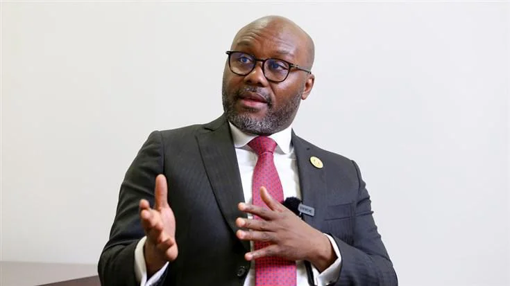 Deputado Esteves Hilário será orador no Fórum Global de Desenvolvimento em Pequim