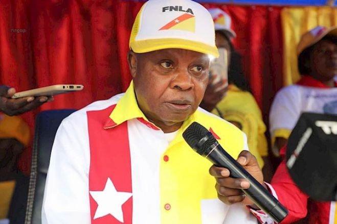 Presidente da FNLA, Nimi-a-Simbi, afirma receber apenas 17 mil kwanzas de salário no partido