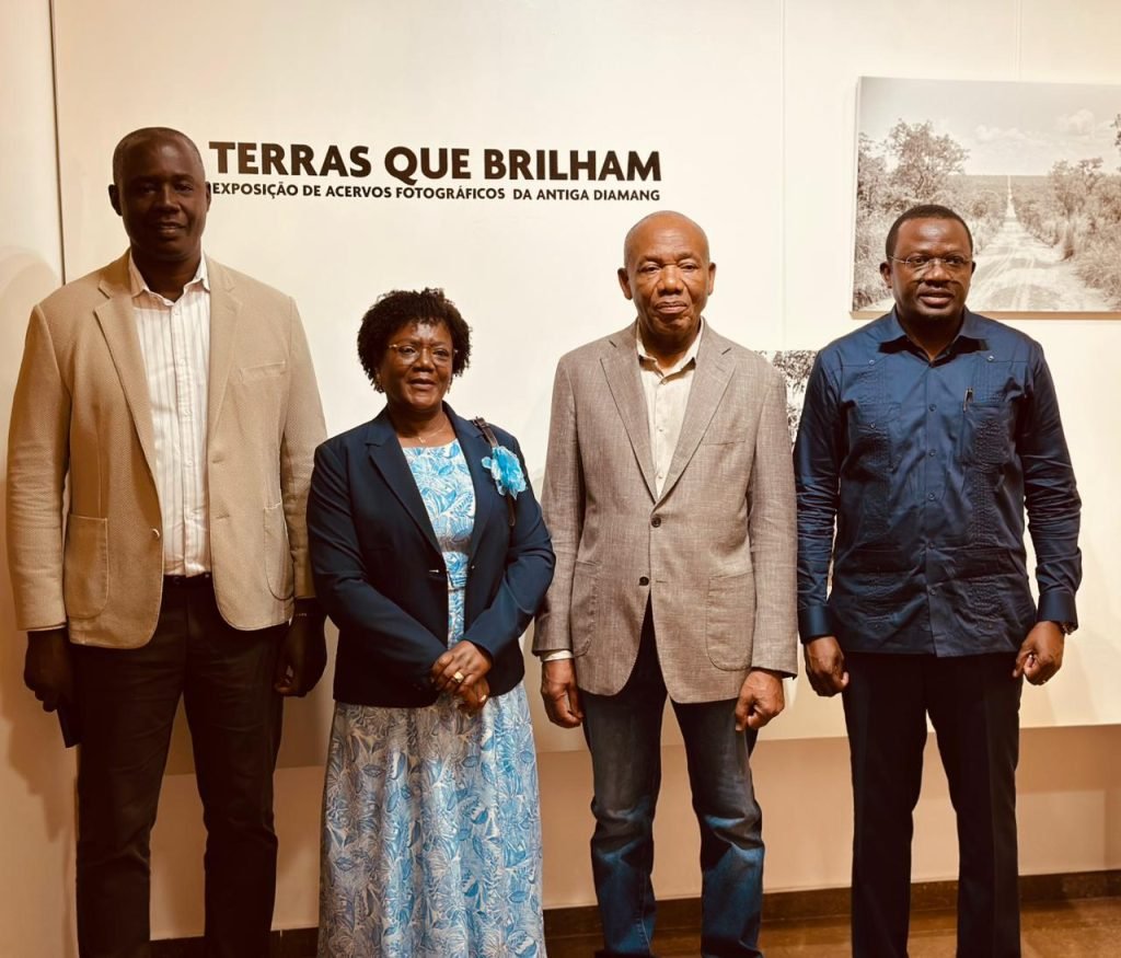 ENDIAMA assinala 45 anos com a exposição “Terras que Brilham” na Casa das Arte