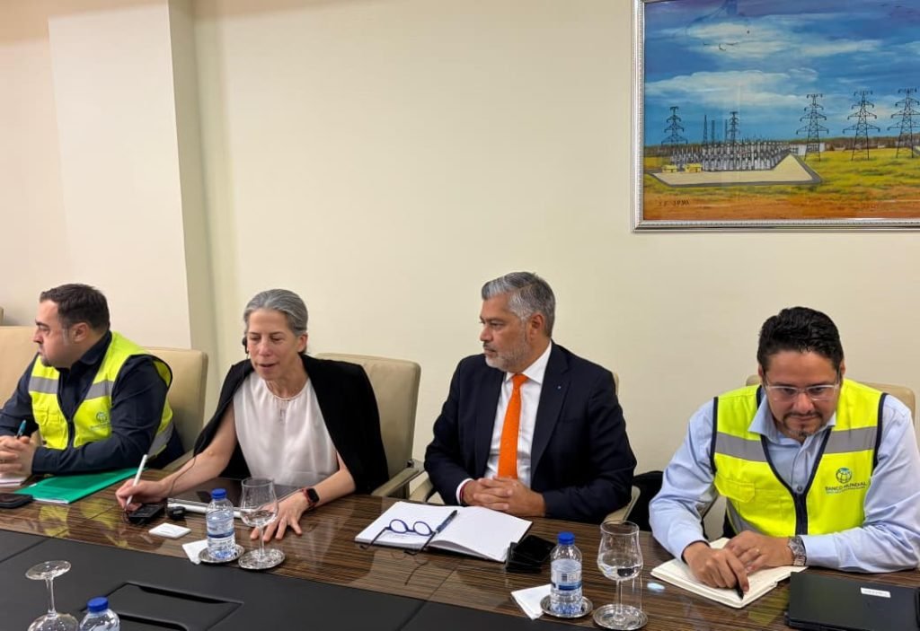 RESPONSÁVEIS DO BANCO MUNDIAL RECEBIDOS EM AUDIÊNCIA PELO MINISTRO DA ENERGIA E ÁGUAS